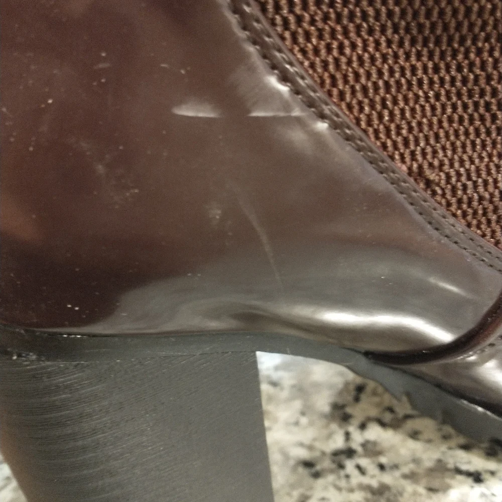 Breckelle's Brown Burgundy Chunky Heel Ankle Boot Elastic Shiney 7 1/2 FLAWS - Picture 11 of 15